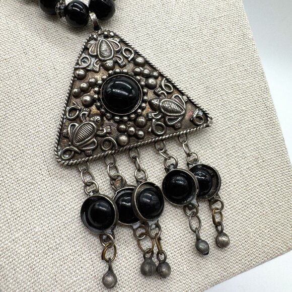 Beaded Necklace Black and Silver Tone Triangle Pendant Gothic *read* - Picture 5 of 9